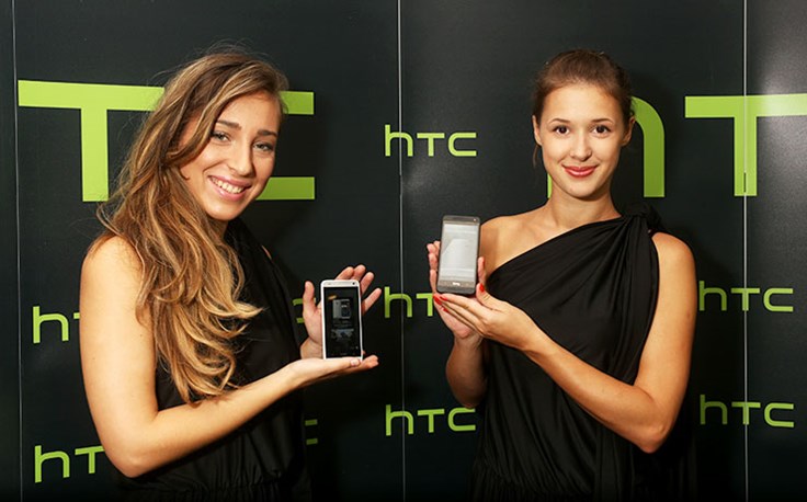 htc-hostese-predstavljanje-htc-one-mini-desire-500-zagreb.jpg